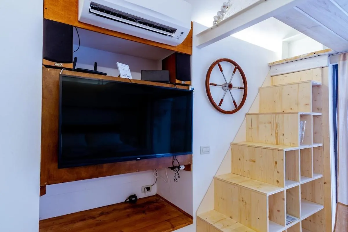 Casa Del Marinaio - Wifi, Air Conditioning Bordighera 0*,  Italy